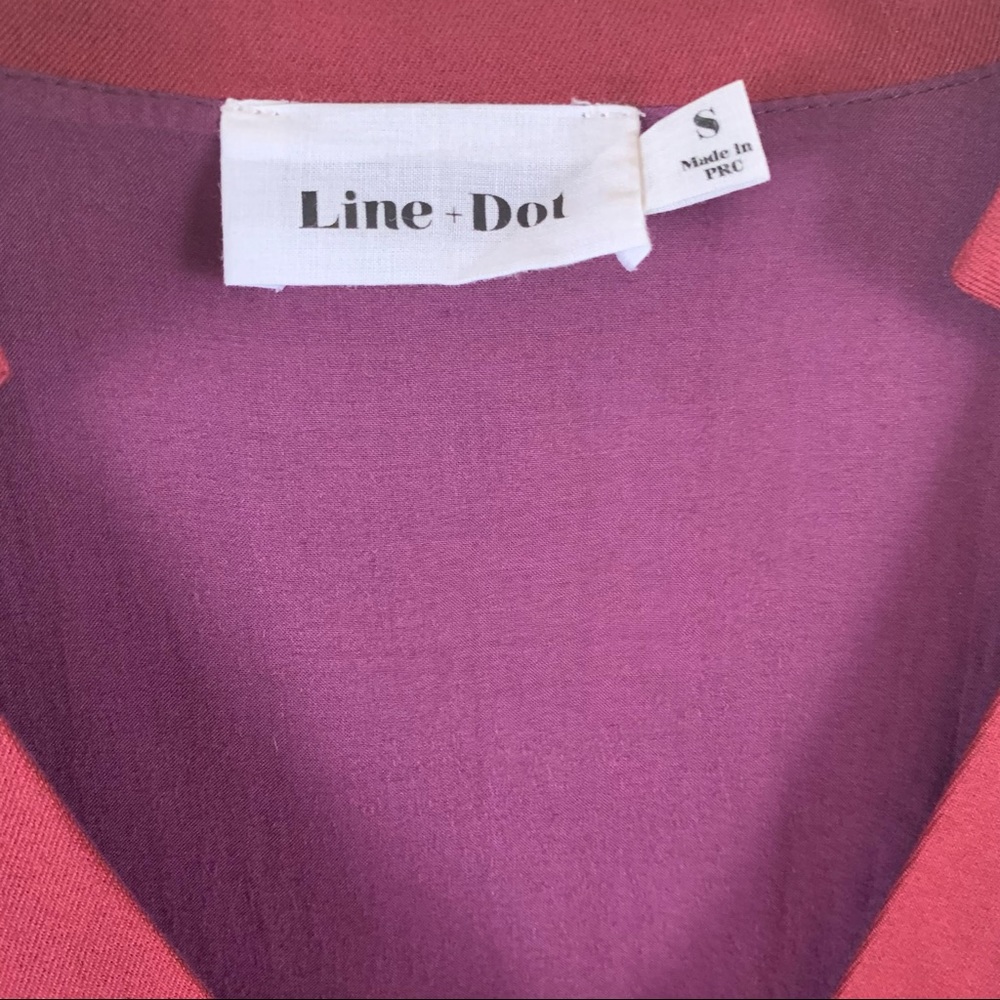 Line & Dot Surplice Faux Wrap Holiday Top Size Small Red NWT Sample - Picture 5 of 7